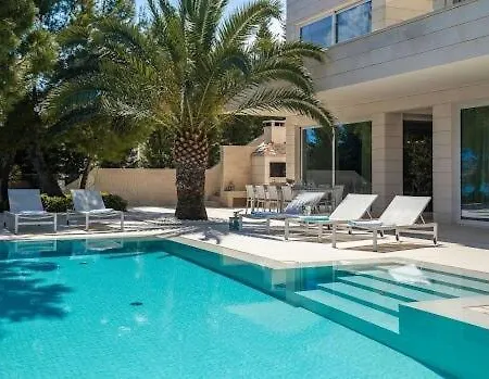 A Luxirous 6-Bedroom House Σπίτι διακοπών
